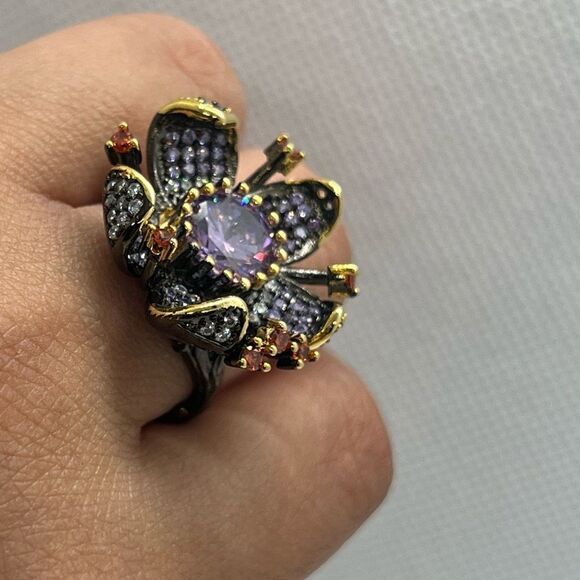 925 Sterling Silver Floral Blossom With Amethyst inspired crystal accent - Picture 9 of 16